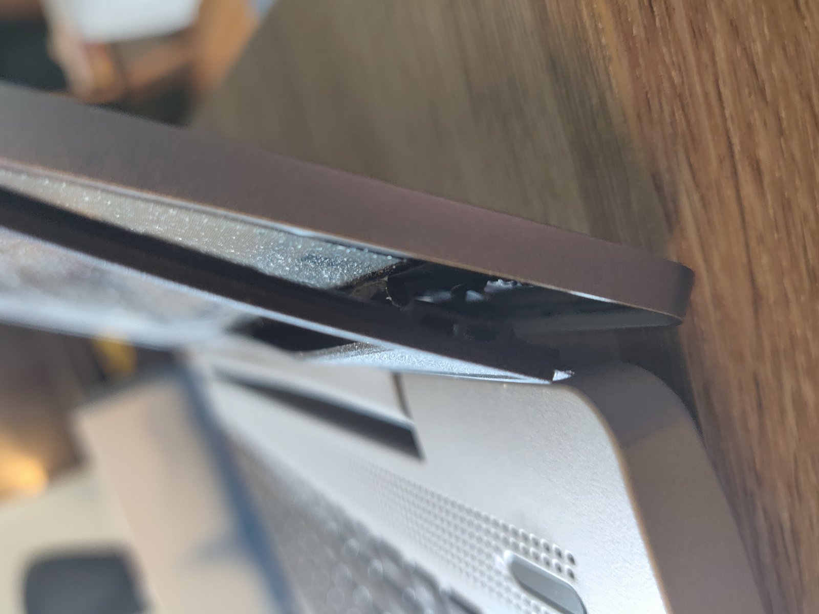 broken or damaged laptop hinge repair